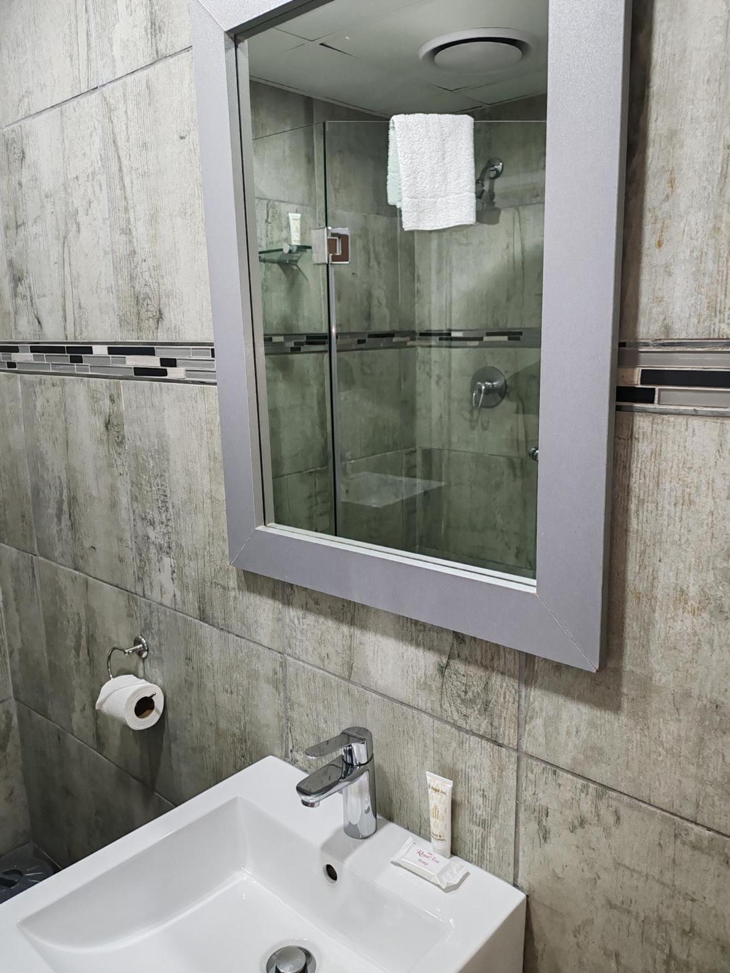 Regal Inn Umhlanga Gateway Durban Extérieur photo